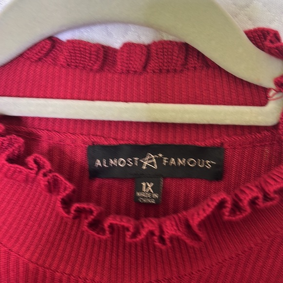 Almost Famous balloon sleeve body con with ruffle trim on neck wrist and waist - Picture 6 of 7